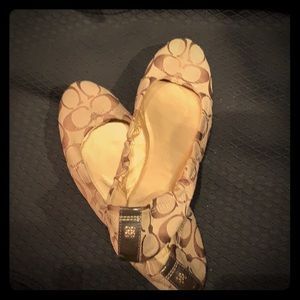Coach flats